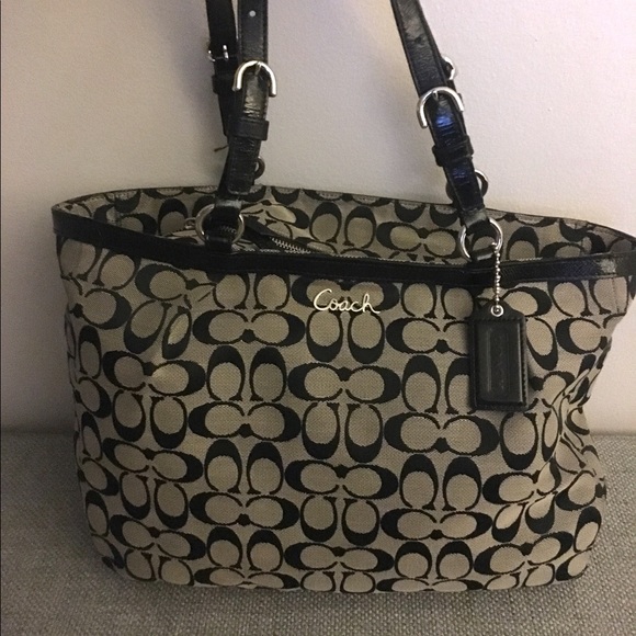 Coach Handbags - SALE‼️ Coach Tote Bag/Purse